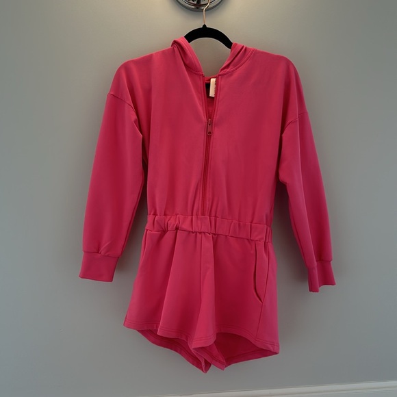 Smash + Tess Pink Shorts Hooded Romper Size 3XS - Picture 2 of 4